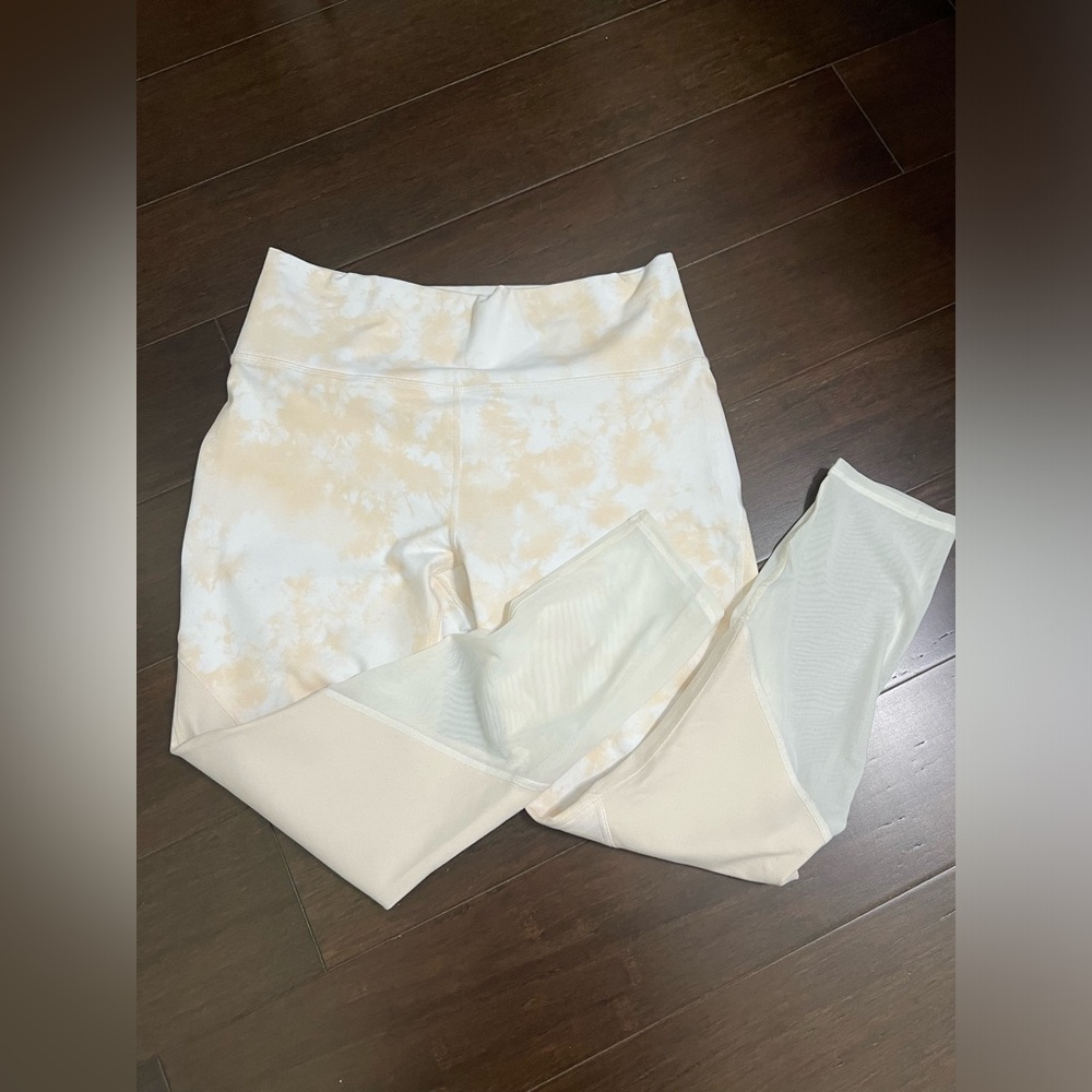 Fabletics Honey Milk Zoned-High Waist Leggings Size Large - Picture 6 of 11